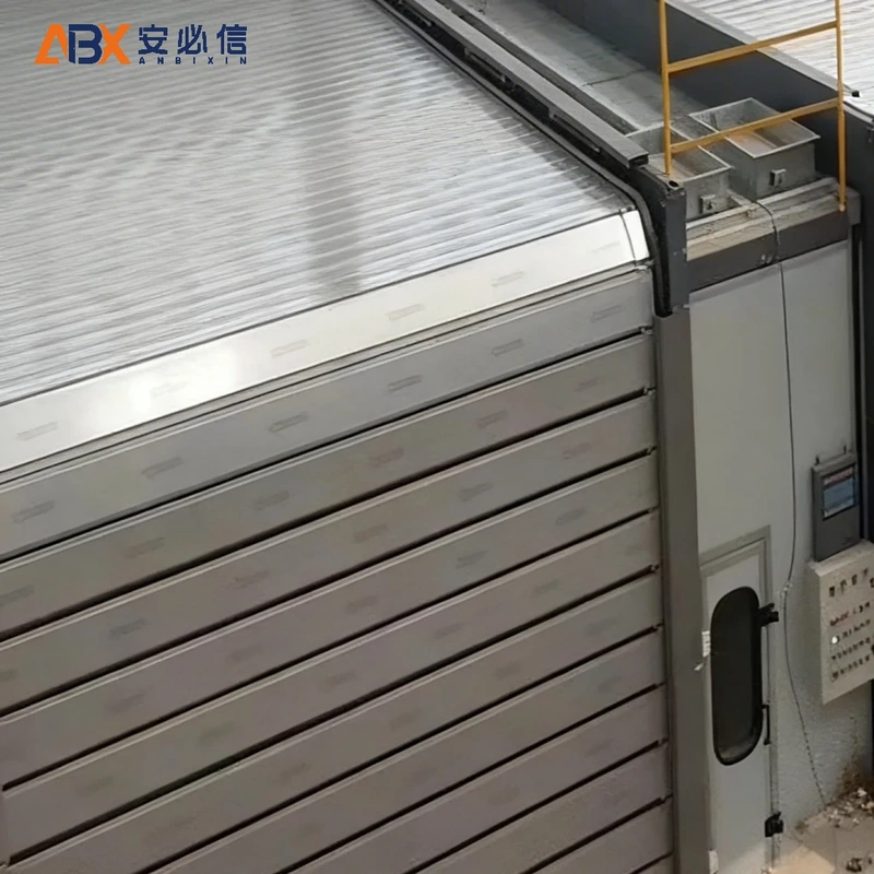 白银金属快速门